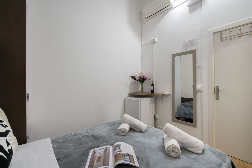 EconomyRoom (1)
